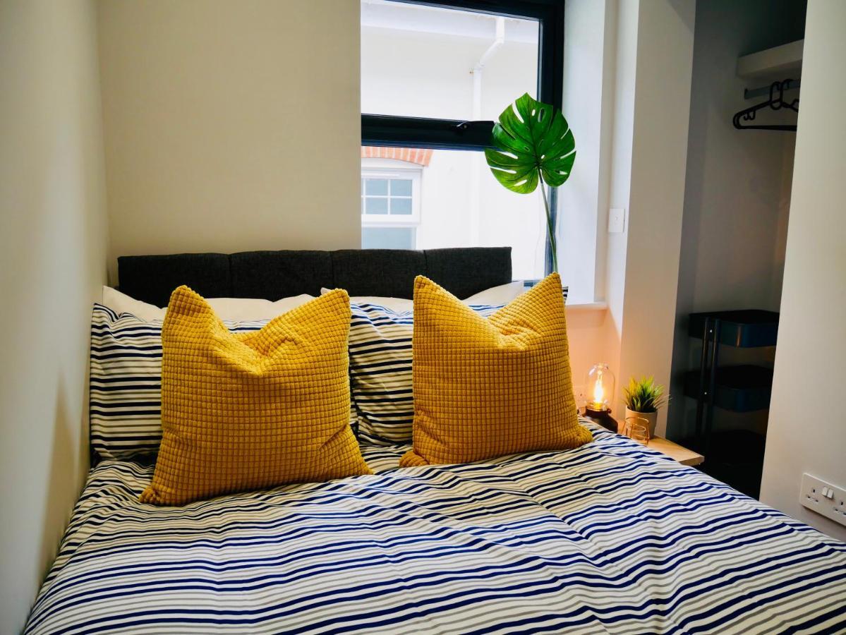 Beautiful Alumpointe Apartment - 400M To The Beach Борнмут Экстерьер фото